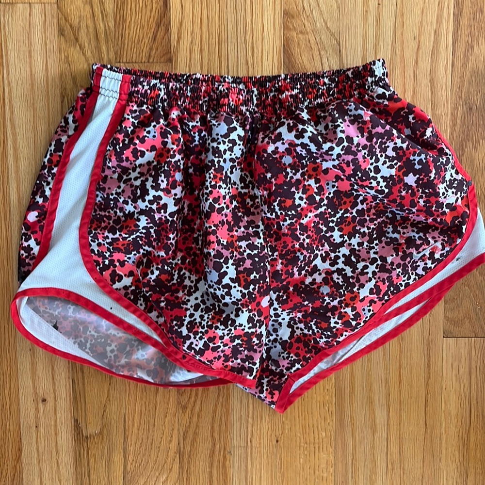 🏃‍♀️💕  Nike Women's Running Shorts | Gently Loved | Unleash Your Speed!
